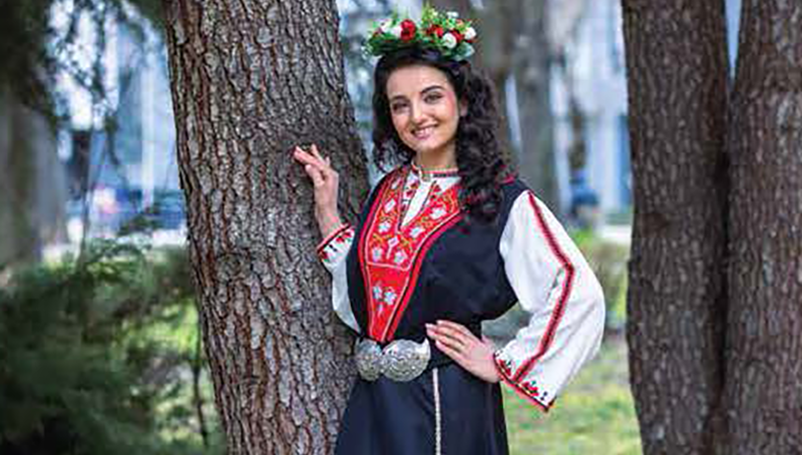 Продължават записванията за студио по народно пеене